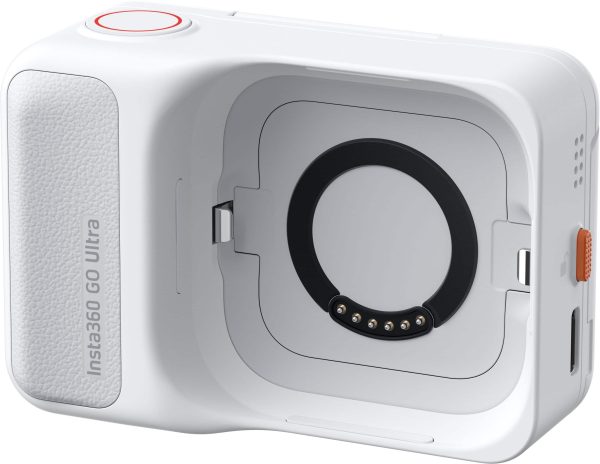 Insta360 GO Ultra Action Camera Black White Adventure-11