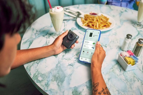 Canon PowerShot V10 4K Vlog Camera for Content Creators-21